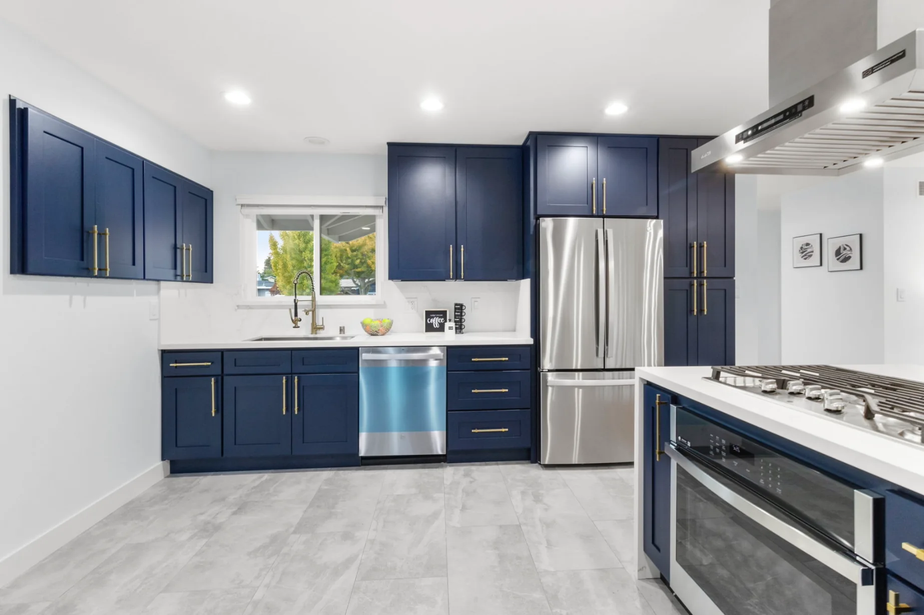 Kitchen before renovation
